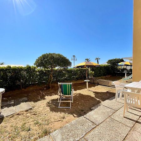 Villa Fronte Mare-Carraro Immobiliare Jesolo - Family Apartments Exterior foto